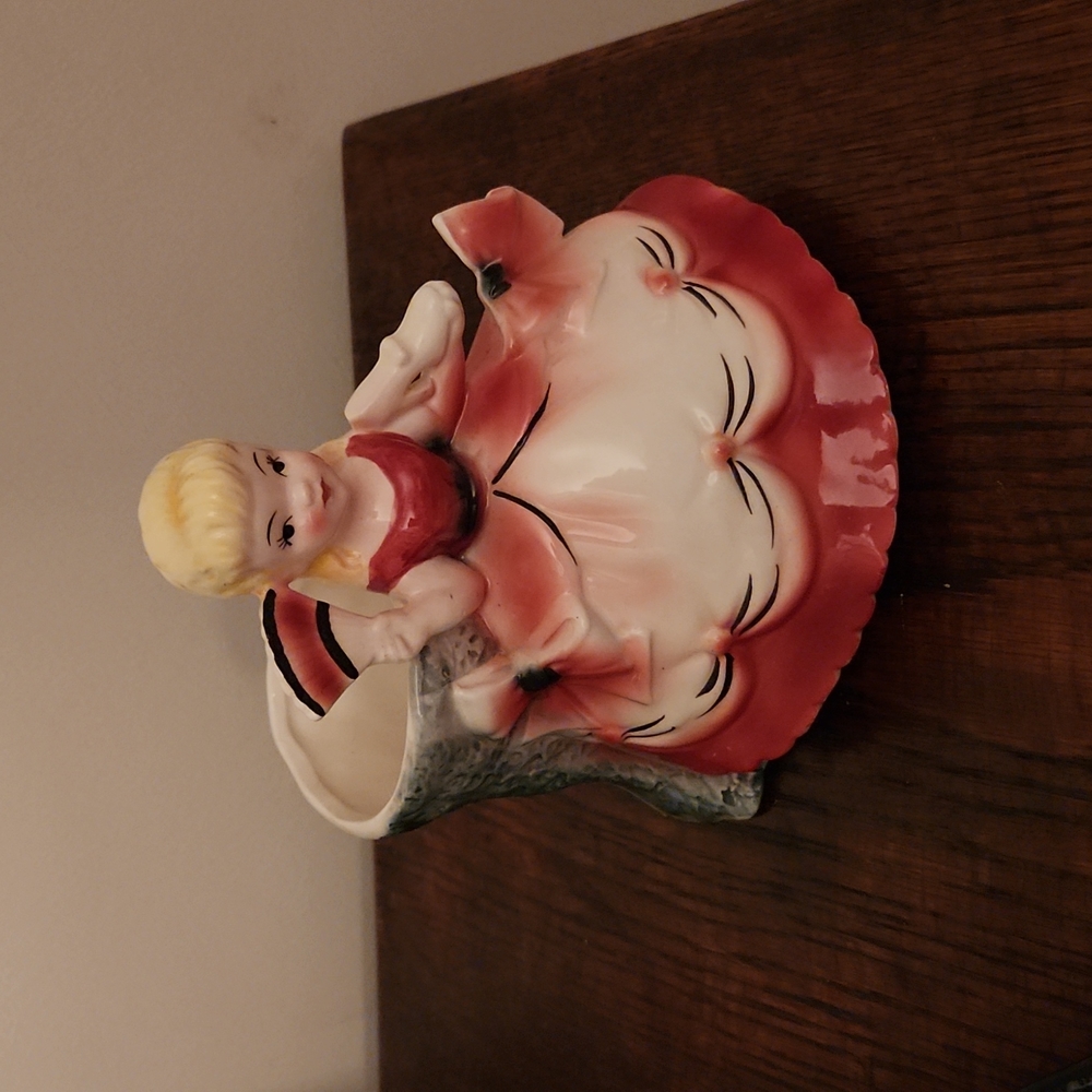 Vintage Napco Cinderella Planter